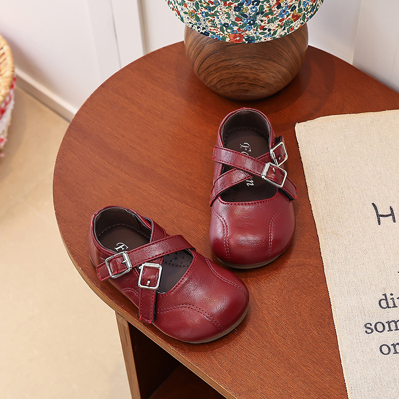 Zapatos de cuero rojo para niñas primavera de 2026 nuevos zapatos de princesa para bebés con suela suave zapatos de princesa retro para niños image 9