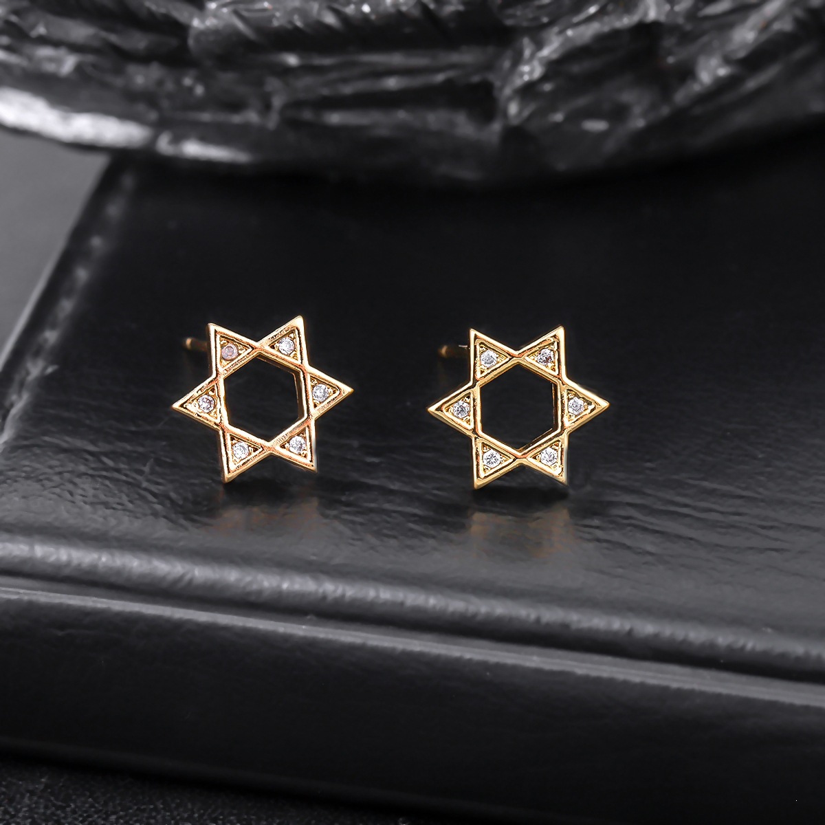 Cross-border Hollow Hexagram Earrings Men, Trendy, Light Luxury, High-end Feel, Simple And Unique Fashion Accessories_voghion.com