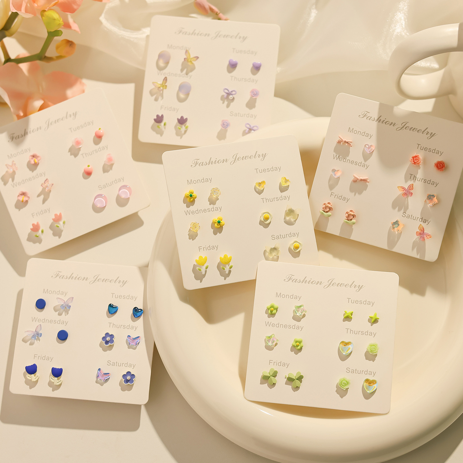 春季新款小清新可爱一周耳钉套装少女心银针小巧日常百搭耳饰批发