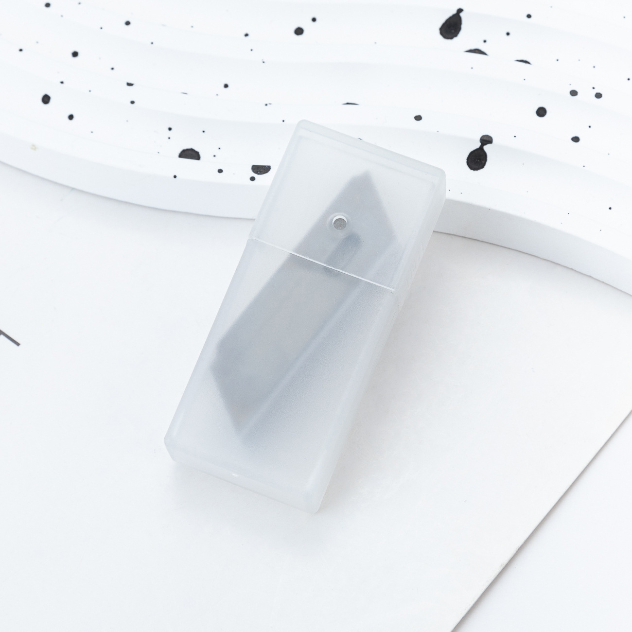 Nuevo cuchillo de entrega de cuentas DIY portátil desmontable cuchillo de entrega de cuchillo de oficina estudiantil cortador de papel cuchillo de mano desmontable artefacto mágico