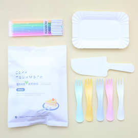 批发新款四合一生日蛋糕餐具套装加厚一次性刀叉盘烘焙餐具带蜡烛