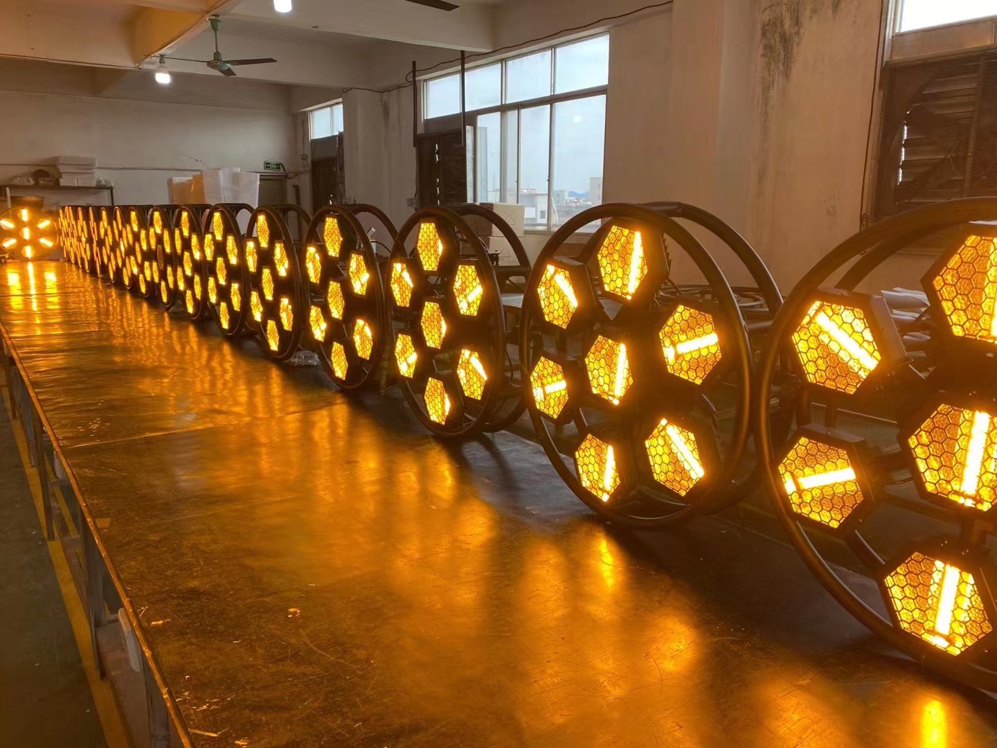 新7颗复古爆闪灯8