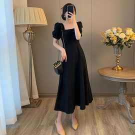 黑色连衣裙女夏2024短袖法式复古方领收腰显瘦气质赫本风长裙