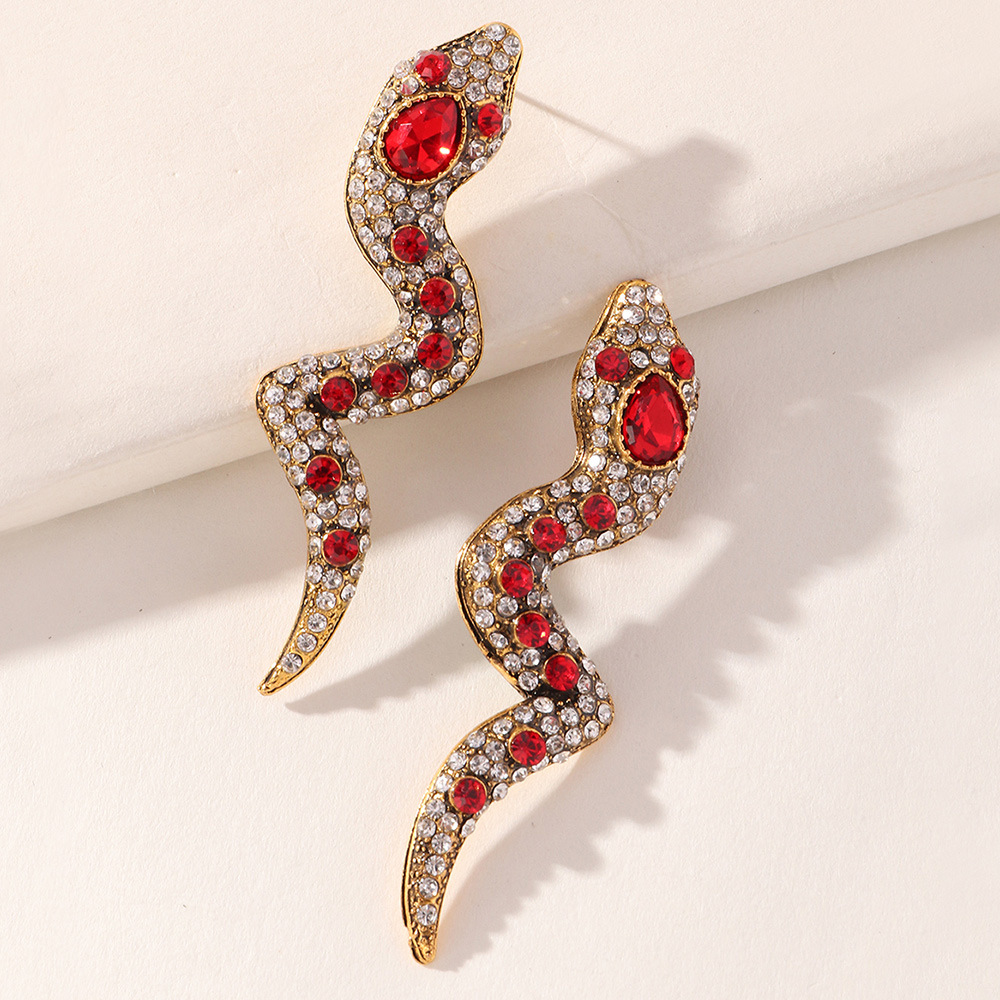 Nihaojewelry Fashion Animal Snake-shaped Diamond Earrings Wholesale Jewelry display picture 4