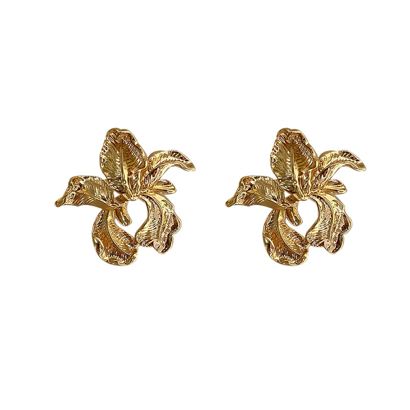Aguja de plata 925 irregular Flor de Oro pendientes francés retro metal frío estilo Corea del Sur Internet celebridad pendientes para mujeres