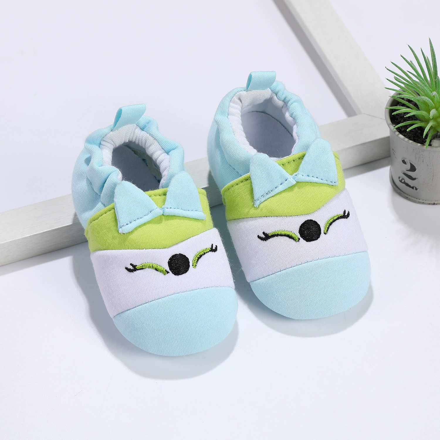 Внешняя торговля Весна и осень Новые милые Мультяшные детские туфли для малышей не падают туфли с мягким дном Нескользящая детская обувь для малышей оптом
