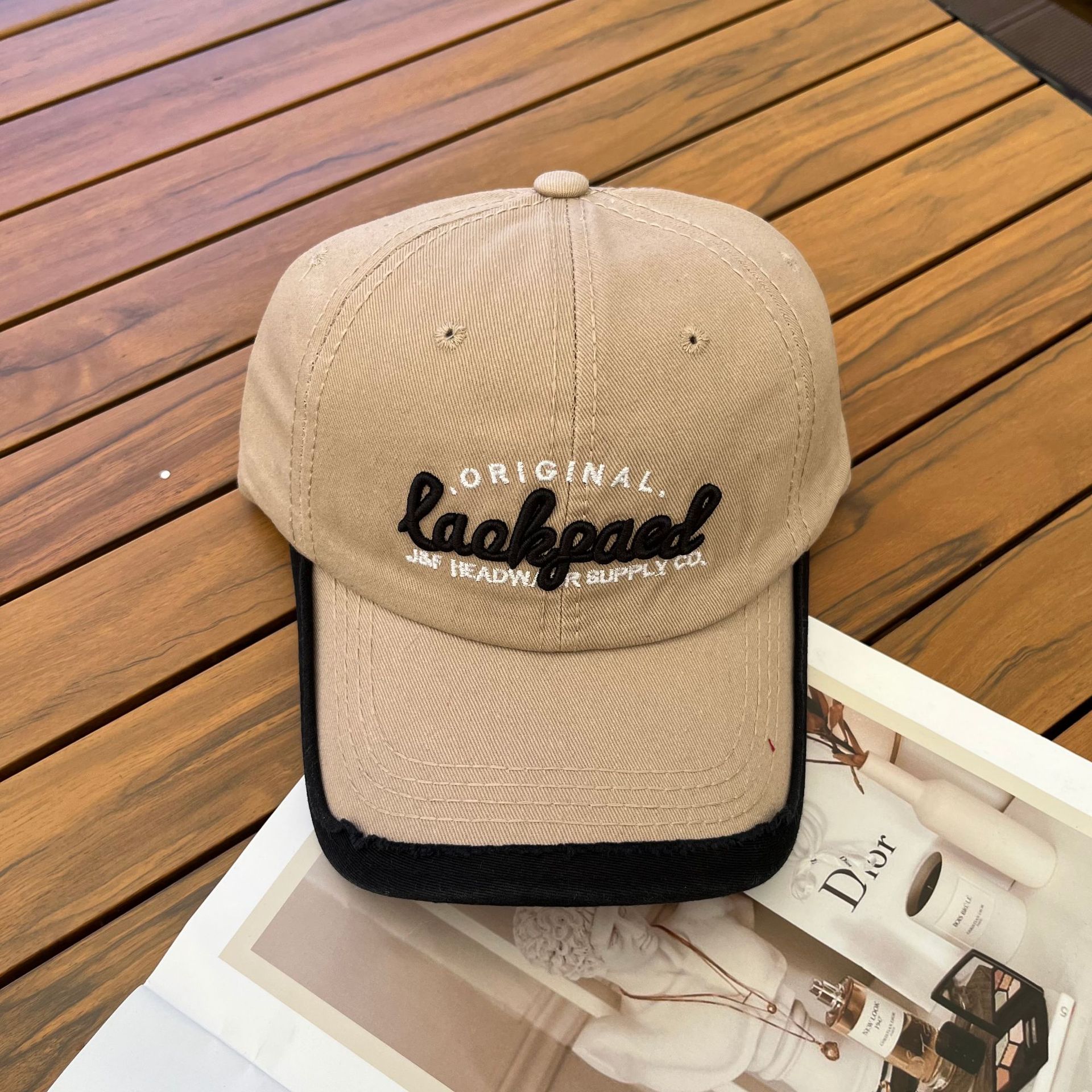 639 khaki color