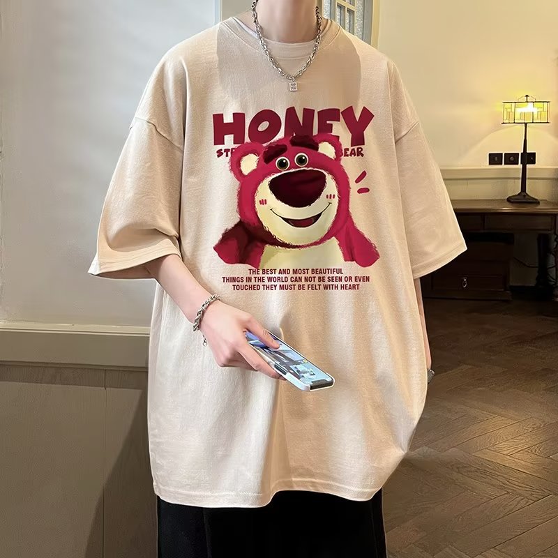 Hong Kong estilo Nueva camiseta de manga corta marca de moda de verano de los hombres fresa oso media manga camiseta americana retro suelta camiseta de los hombres de moda