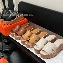 2024春夏新款罗马风真皮H松糕厚底拖鞋防水台时尚休闲一字凉鞋女
