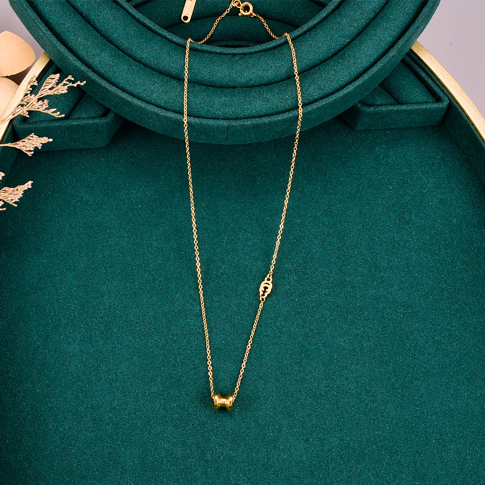 Simple Round Pendant Titanium Steel Gold-plated 18k Necklace Female Trendy Sweater Chain display picture 1