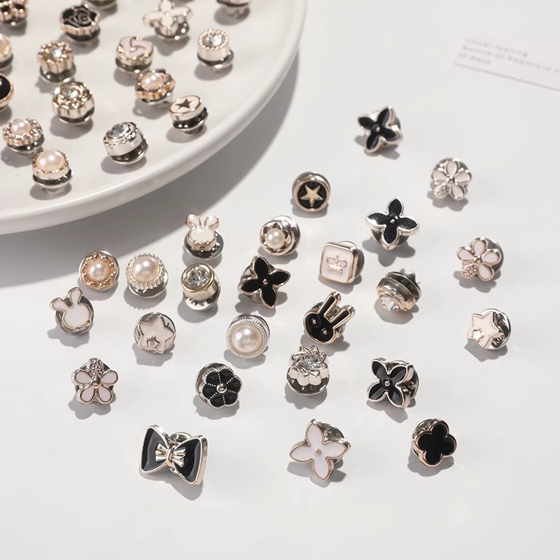 Botón de pecho anti-divertido, botón de clavos sin costura, pin de ropa fija, broche de botón de cuello de mujer, perlas
