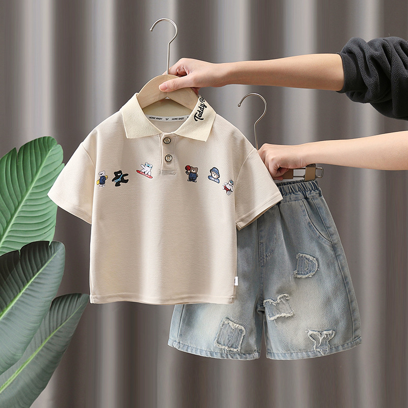 7326 Traje de manga corta para niños Camisa POLO de verano fresca y de moda Pantalones de mezclilla para niños Pantalones de cinco puntos Verano de dos piezas de verano