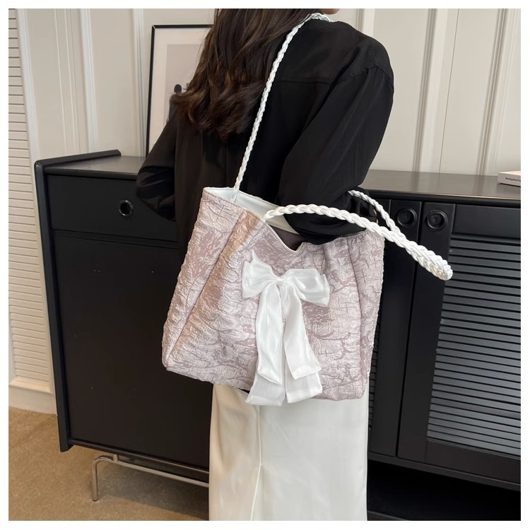 Large-capacity bow bag for women, 2023 new trendy, fashionable and sweet single-shoulder bag, student commuting tote bag undefined