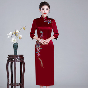 High-End Mother-In-Law Wedding Banquet Outfit New Acetate Satin Embroidered Cheongsam Wedding Mother Dress New Chinoiserie Skirt Spring
