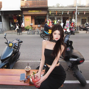 Lace Splicing Hot Girl Halterneck Tube Top Women's Summer Design Suit Hip-Covering Skirt Black Two-Piece Set