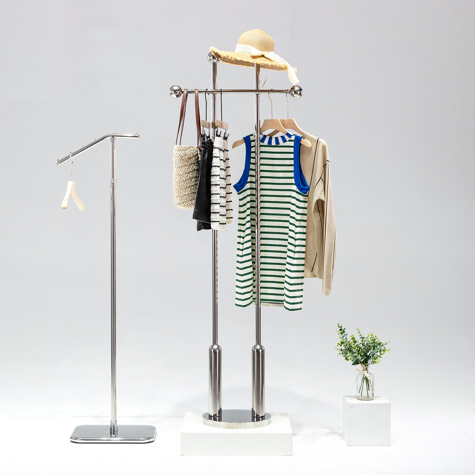 Tienda de ropa de acero inoxidable tipo suelo colgante de ropa sala de transmisión directa colgante lateral de exhibición de ropa de mujer lujosa luz ins viento estante de exhibición