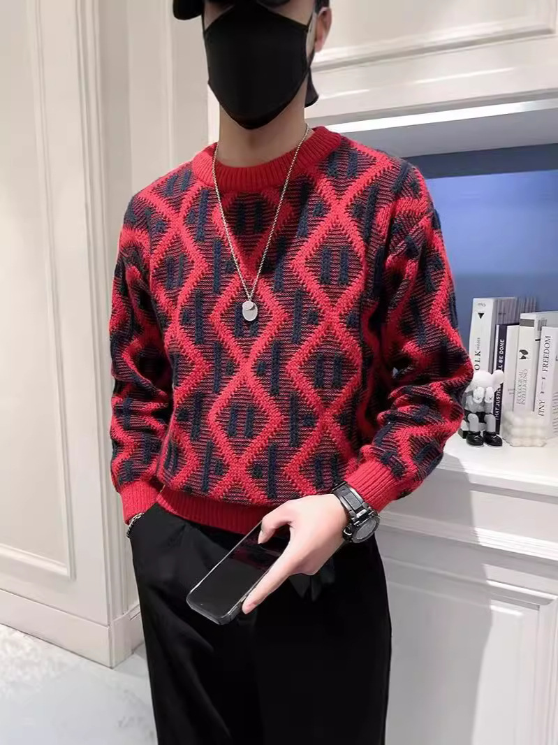 Design men's knitted sweater with a round collar