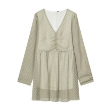 �W���羳Ů�b���lŮʽV�I�L��̿��B��ȹ