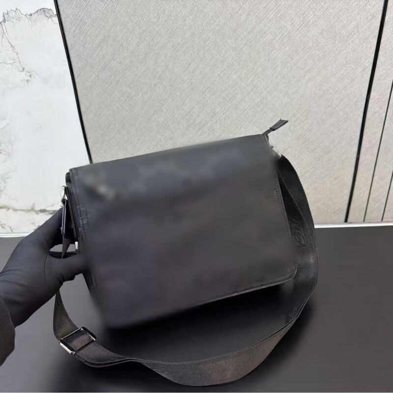 Gucci Canvas Flap Bag, Export European and American Retro Men's Messenger Bag, Computer Shoulder Crossbody Bag 3164 Gucci Canvas Flap Bag, Export European and American Retro Men's Messenger Bag, Computer Shoulder Crossbody Bag 3164