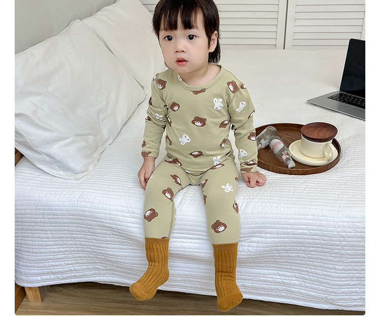 白兔与灰熊_05