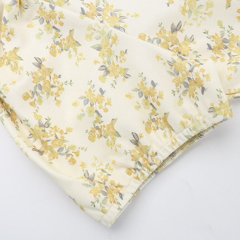280g Weight Above Knee Dress Length Type Short Sleeve Sleeve Length Floral Dress Dresses Type Spandex, Polyester Fabric Type High Waist Waist Line Casual, Daily Occasion V Neck Neckline Regular Fit Fit Type Ditsy Floral Pattern Summer Season Women's Gender Elegant, Streetwear Style L, M, S Size Wholesale Women's Elegant Streetwear Ditsy Floral Casual Daily V Neck Short Sleeve Floral Dress 18