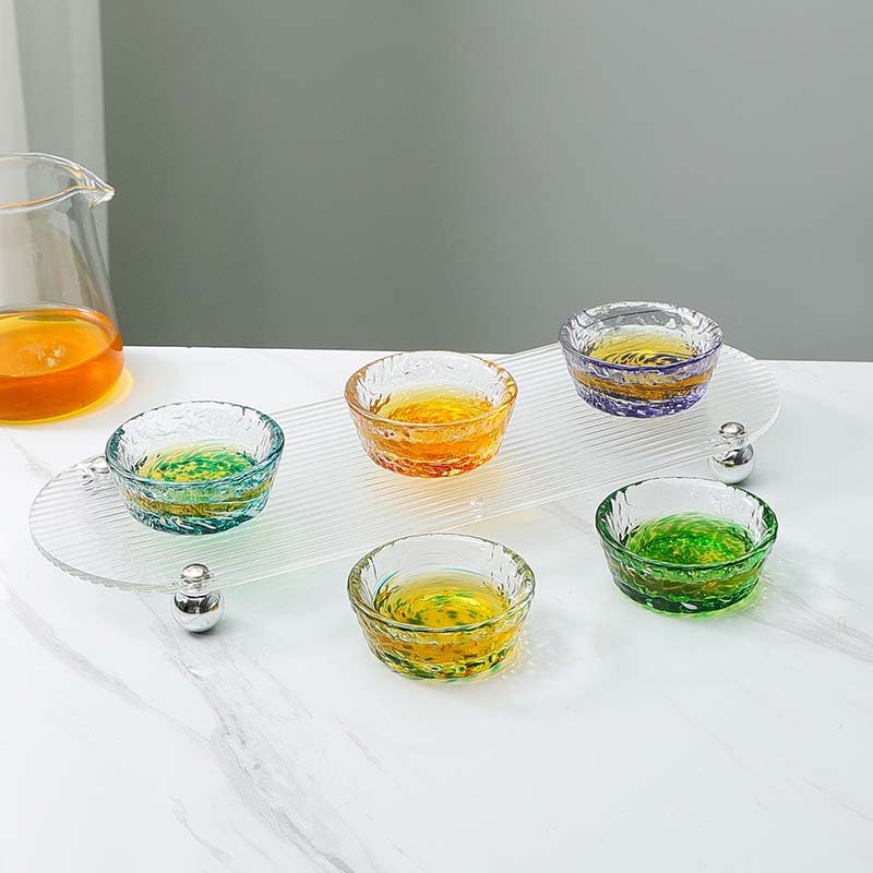 Tazas de vidrio de color una variedad de tazas de sake de estilo creativo japonés tazas de vino de frutas tazas de vino de flores de melocotón tazas de té de vidrio