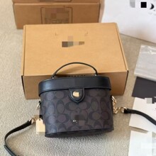 2026�¿�羳��ƤŮ���r�����e���y��ƴɫ���Ӱ��ٴ�б������Ů��