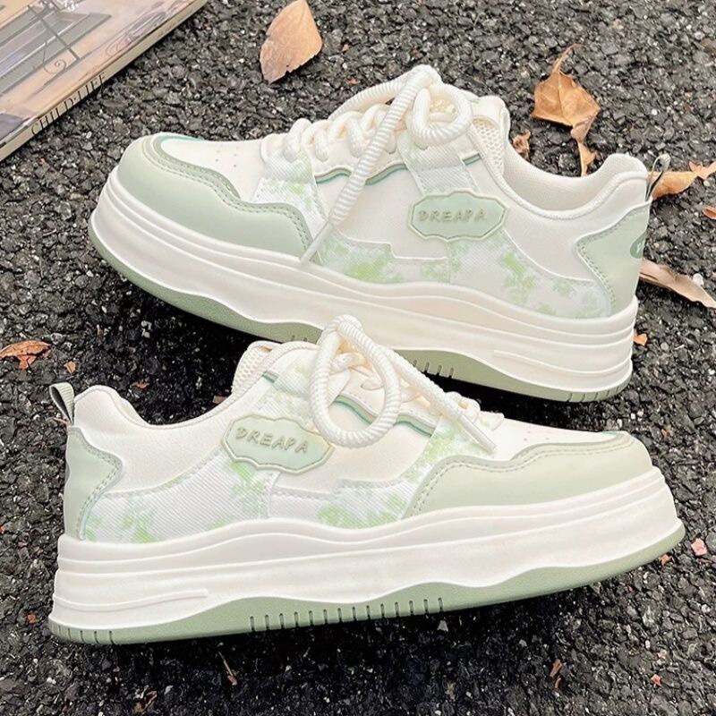 Trendy White Sneakers for Female Students Versatile Niche Breathable Board Shoes Ins Fashion Sports Casual Loafers