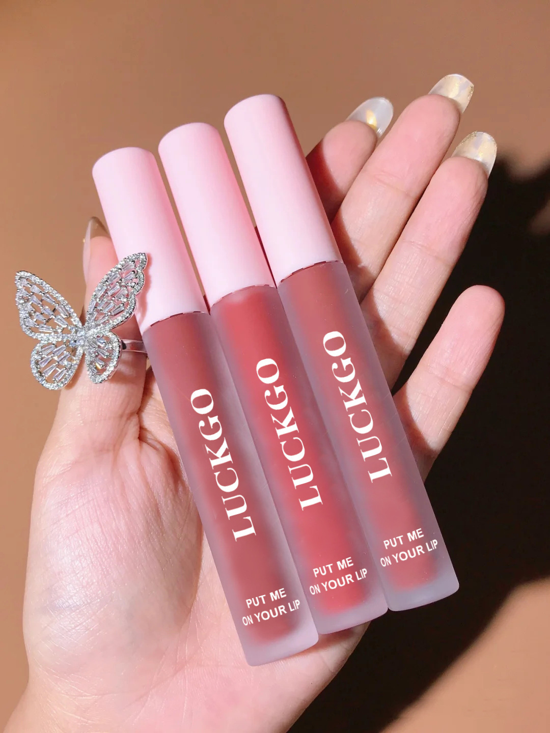 LUCKGO 丝绒唇泥雾面哑光镜面唇釉细腻显白唇泥唇釉不易脱妆 LG01