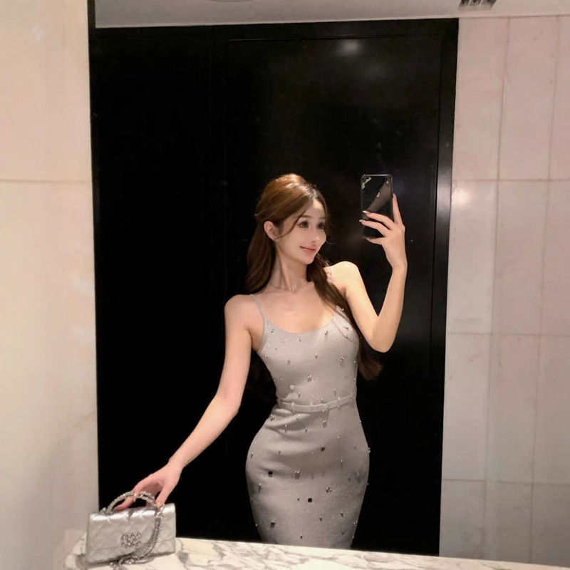 Sexy Beaded Sequin Suspender Dress for Women Summer Pure Lust Knitted Skirt Showing Figure Slit Hip-Covering Mid-Length Skirt Sexy Beaded Sequin Suspender Dress for Women Summer Pure Lust Knitted Skirt Showing Figure Slit Hip-Covering Mid-Length Skirt