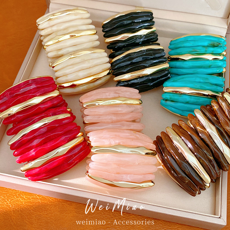 Pulsera acrílica de cuerda elástica teñida de acrílico ligera de lujo nicho pulsera de alta sensación de estilo europeo y americano temperamento de personalidad joyería