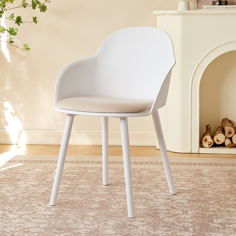 Silla de comedor nórdica moderna simple silla de plástico plegable sillón de paquete suave tienda de postres salón de belleza silla respaldada