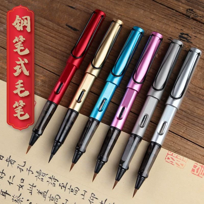 Шарик типа перьевой ручки можно использовать в нижнем регистре с мягкими головными ручками для каллиграфии