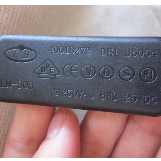 303�����ɫ��ɫ�����̰崬��303�������߶�·̨�Ʒ���Ƭ��ť����