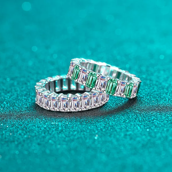Xindeyi S925 Sterling Silver Jewelry for Women, Bold Design, Wholesale from Manufacturer, Full Circle Moissanite Ring, Green and White Combination