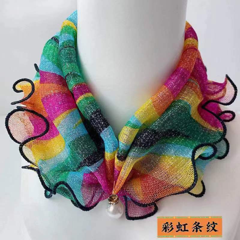 Кулон с искусственным жемчугом и радужными полосками