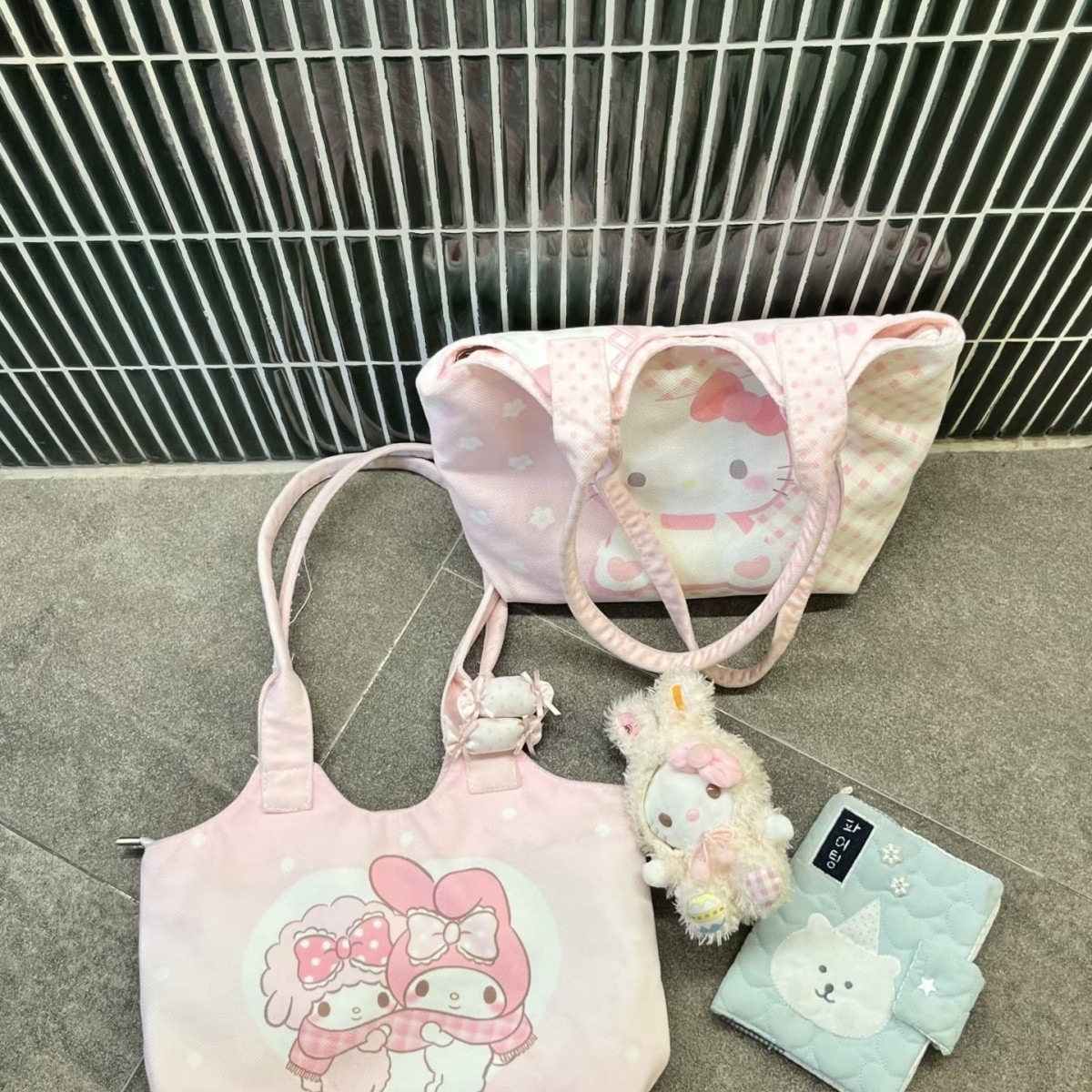 New Cute 2026 Rilakkuma Large Capacity Versatile Shoulder Handbag Student Cartoon Casual Commute Tote R2