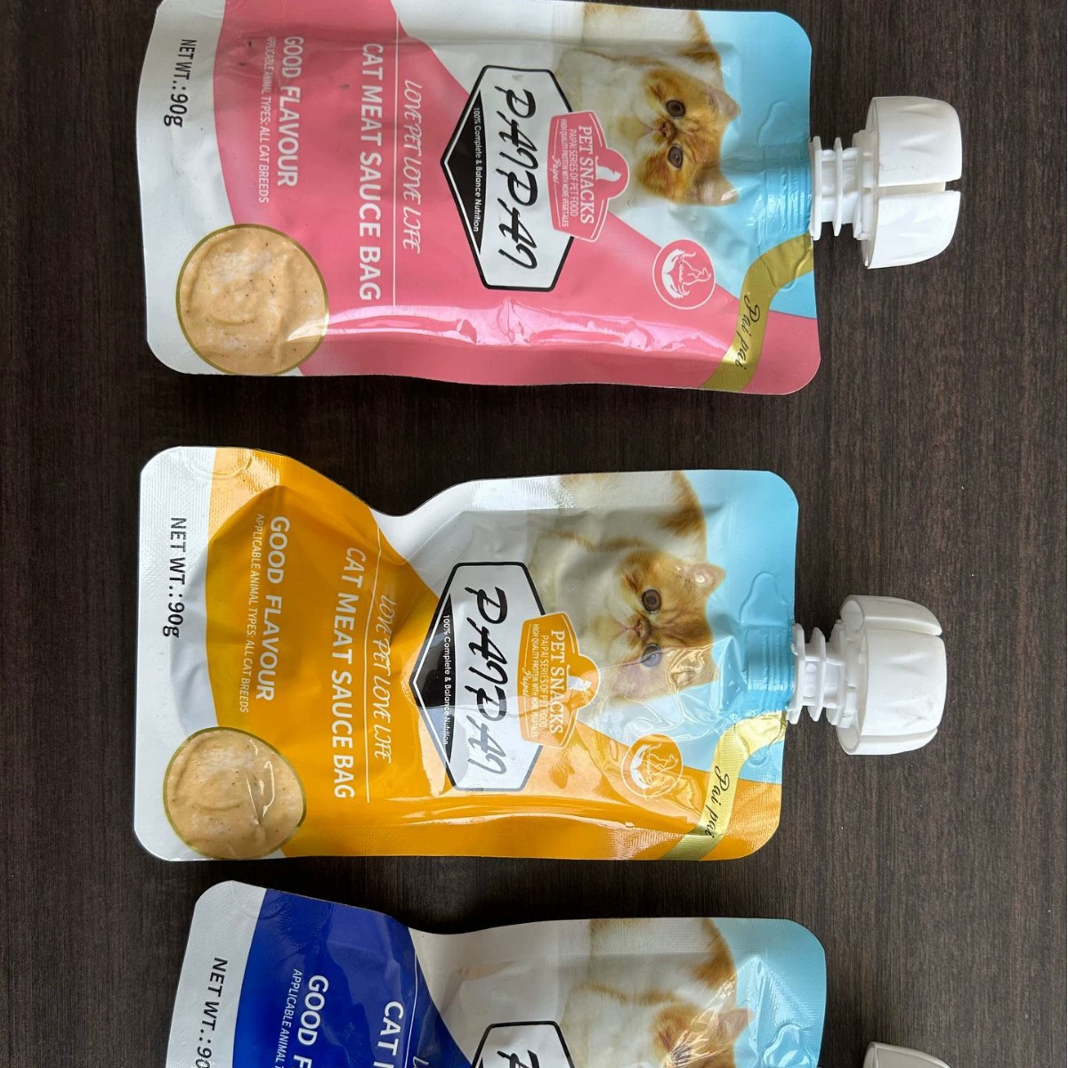 OEM корм для кошек основной продукт мясо соус упакованный в жидкий влажный корм для котят свежий мясной суп полоски индивидуальный OEM внешняя торговля