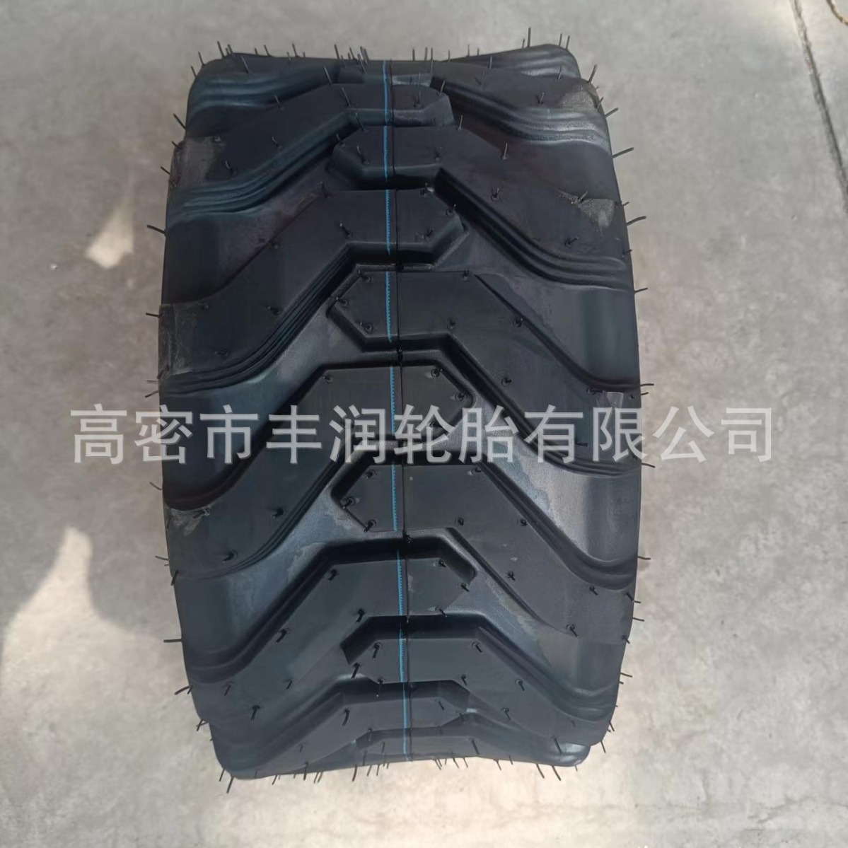 厂家批发工程轮胎18x8.50-8 SKS-1花纹 滑移装载机轮胎18x8.50-8