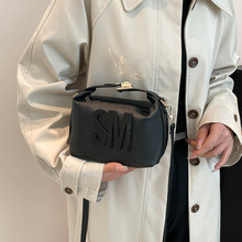 Ůʿ�����|��С�������e�μ�������ٴ��p��б�������ĸŮ�����l