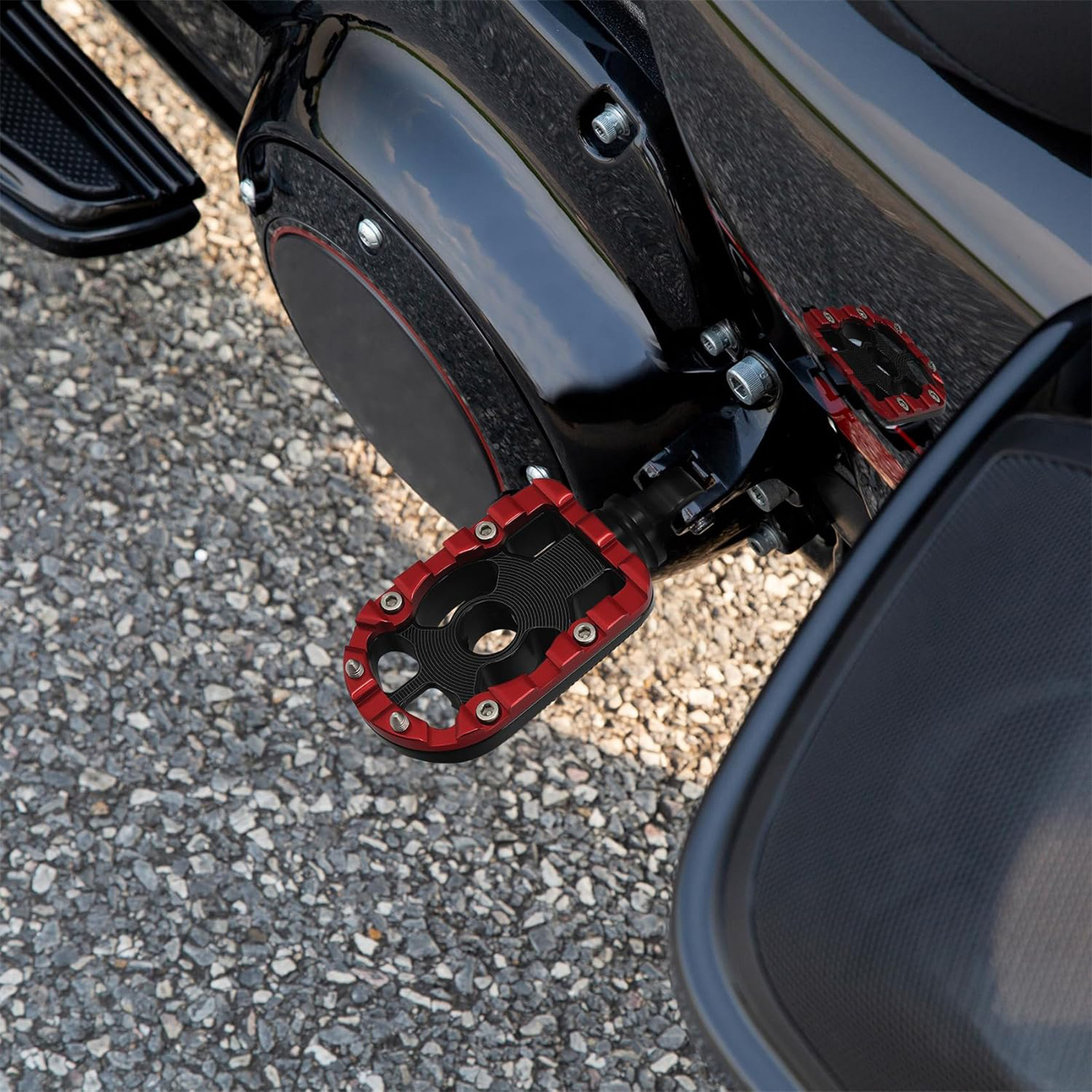 Suitable for Harley Road Glide St Road King Trike Modified Driver Passenger Footrest