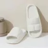 Белый (с рисунком лепестков)
