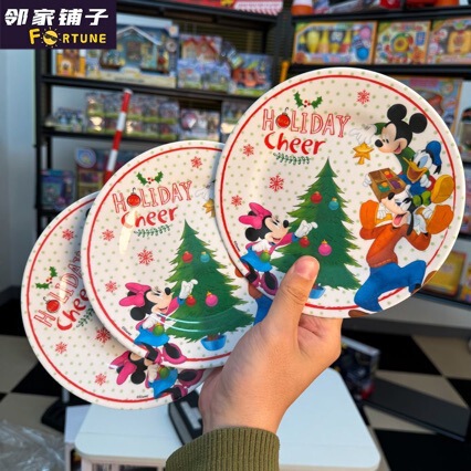 Christmas-Themed Plastic Dinner Plates, Mickey, Minnie, Goofy, and Donald Duck Ins-Style Home Decor Hot-Selling Brands on Clearance