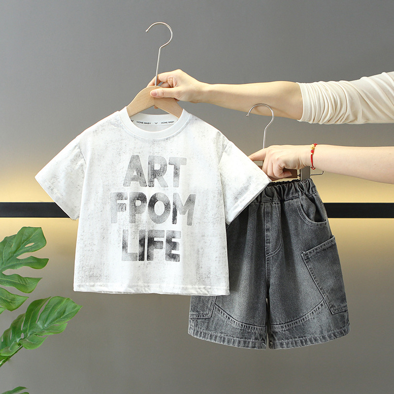 7913 traje de verano para niños 2025 nuevos pantalones cortos de mezclilla de moda para niños bebé verano versión coreana de dos piezas de moda