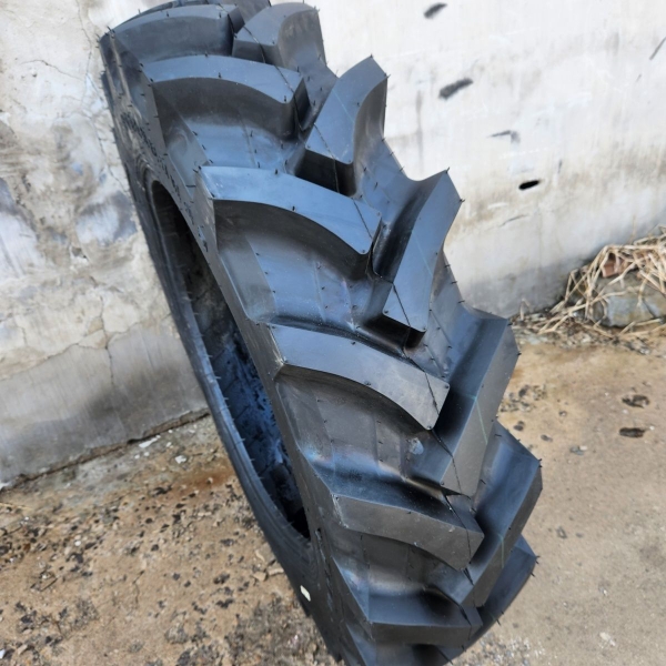 Xuzhou A-Shaped Machete Pattern Water and Drought Dual-Purpose Agricultural Tractor Tires