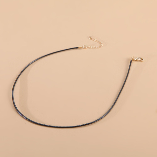 Chic, Cold, and Unique Design: Choker Necklace for Trendy and Aloof Girls, with a Focus on Clavicle Chain and Necklace Styles