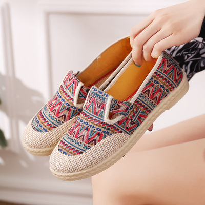 old Beijing cloth shoes embroidered shoes Chinese folk qipao old  beijing tang suit hanfu shoes for women girls hanfu breathable soft-soled shoes mother