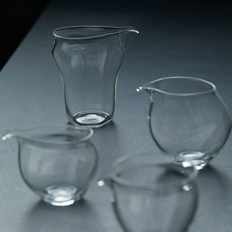 Japanese-Style Heat-Resistant Transparent Glass Teapot Divider, Thickened High Borosilicate Tea Sharing Cup, Dedicated Tea Brewing Tool Japanese-Style Heat-Resistant Transparent Glass Teapot Divider, Thickened High Borosilicate Tea Sharing Cup, Dedicated Tea Brewing Tool