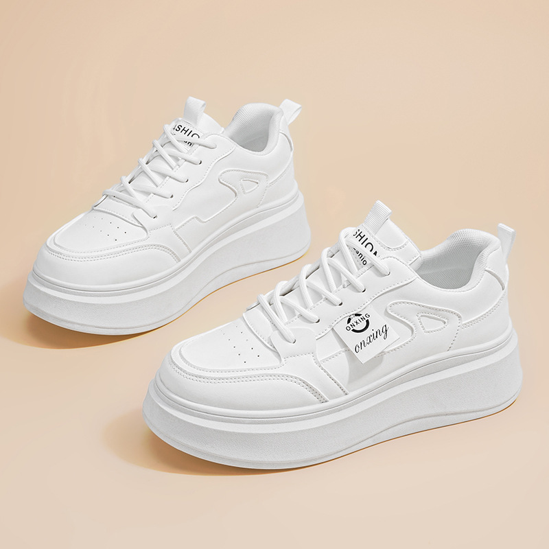 Pequeños zapatos blancos para mujeres 2025 primavera nuevos zapatos de tablero transpirables para mujeres ins coreana versátil con suela gruesa zapatos deportivos casuales de moda image 3