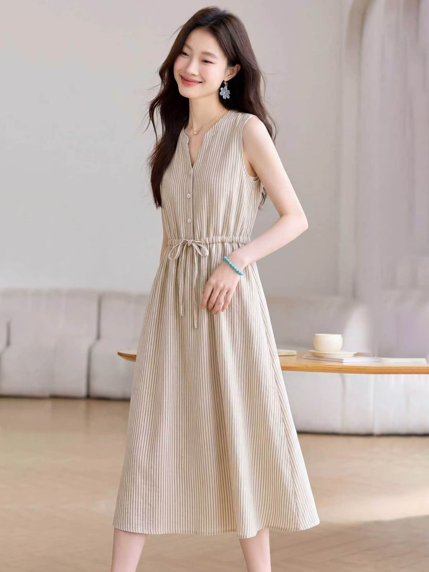 Đầm maxi nữ thắt eo cổ V rút dây, dáng chữ A trung niên mùa hè — Sọc Tây Tạng, Lưới đỏ, Sọc kaki